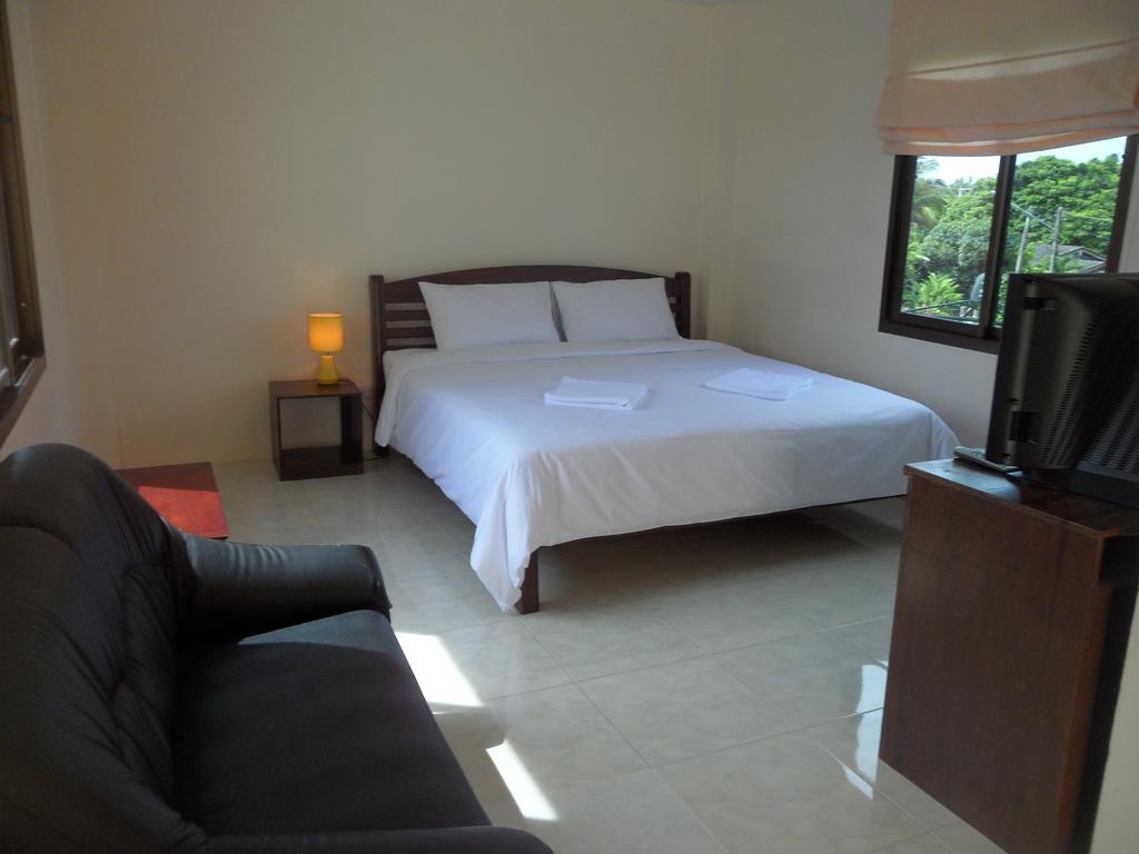Pranee Mansion Airport Apartment Ban Bo Han Room photo