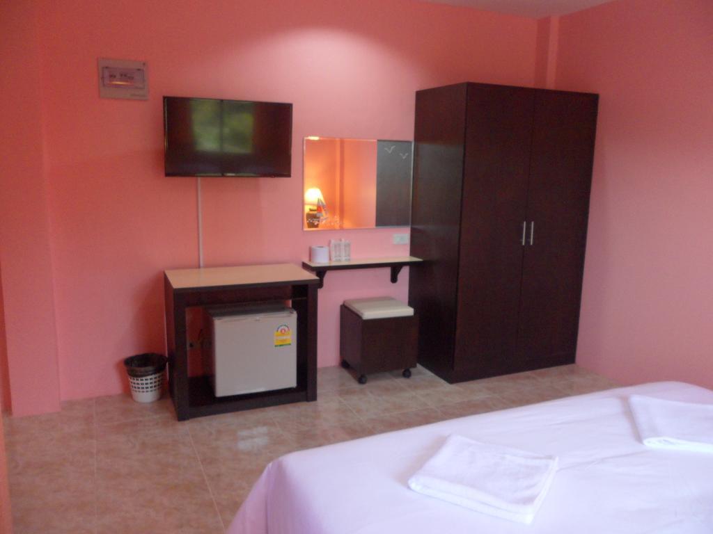 Pranee Mansion Airport Apartment Ban Bo Han Room photo