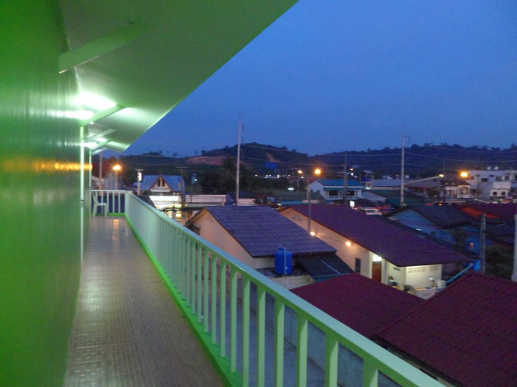 Pranee Mansion Airport Apartment Ban Bo Han Exterior photo