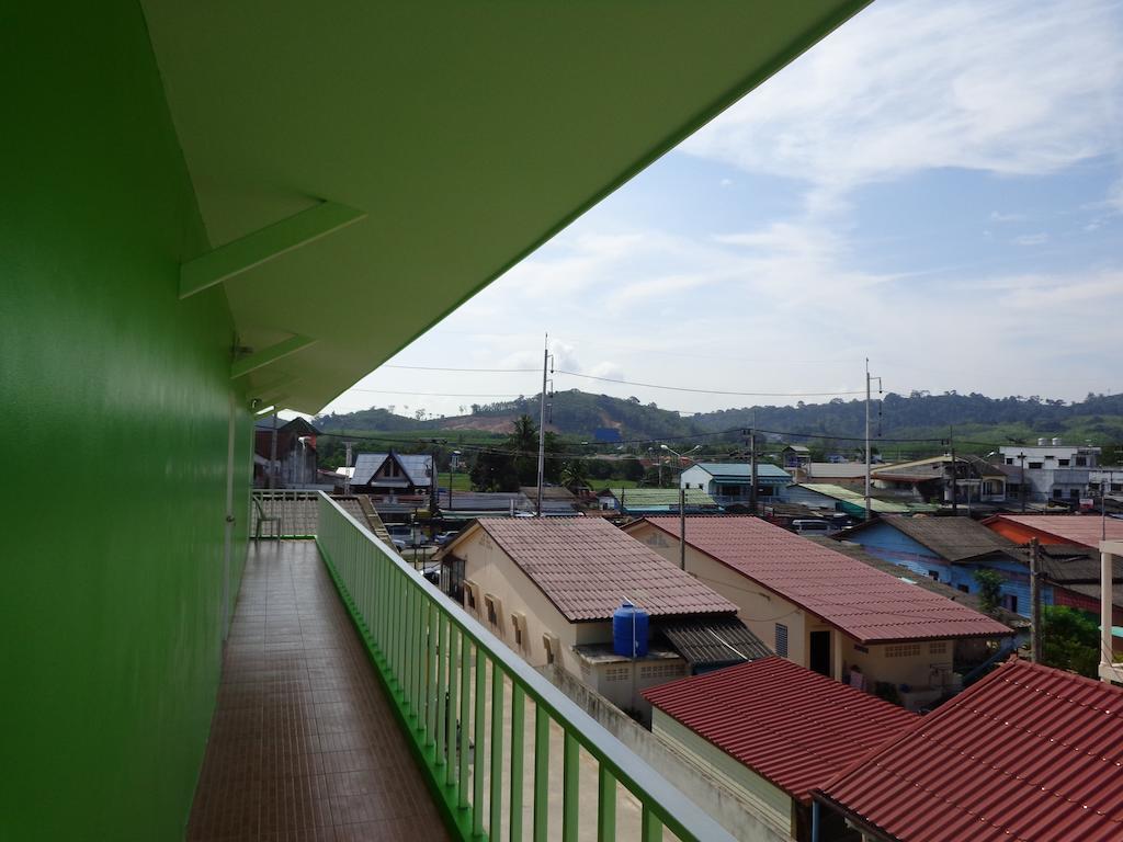 Pranee Mansion Airport Apartment Ban Bo Han Exterior photo